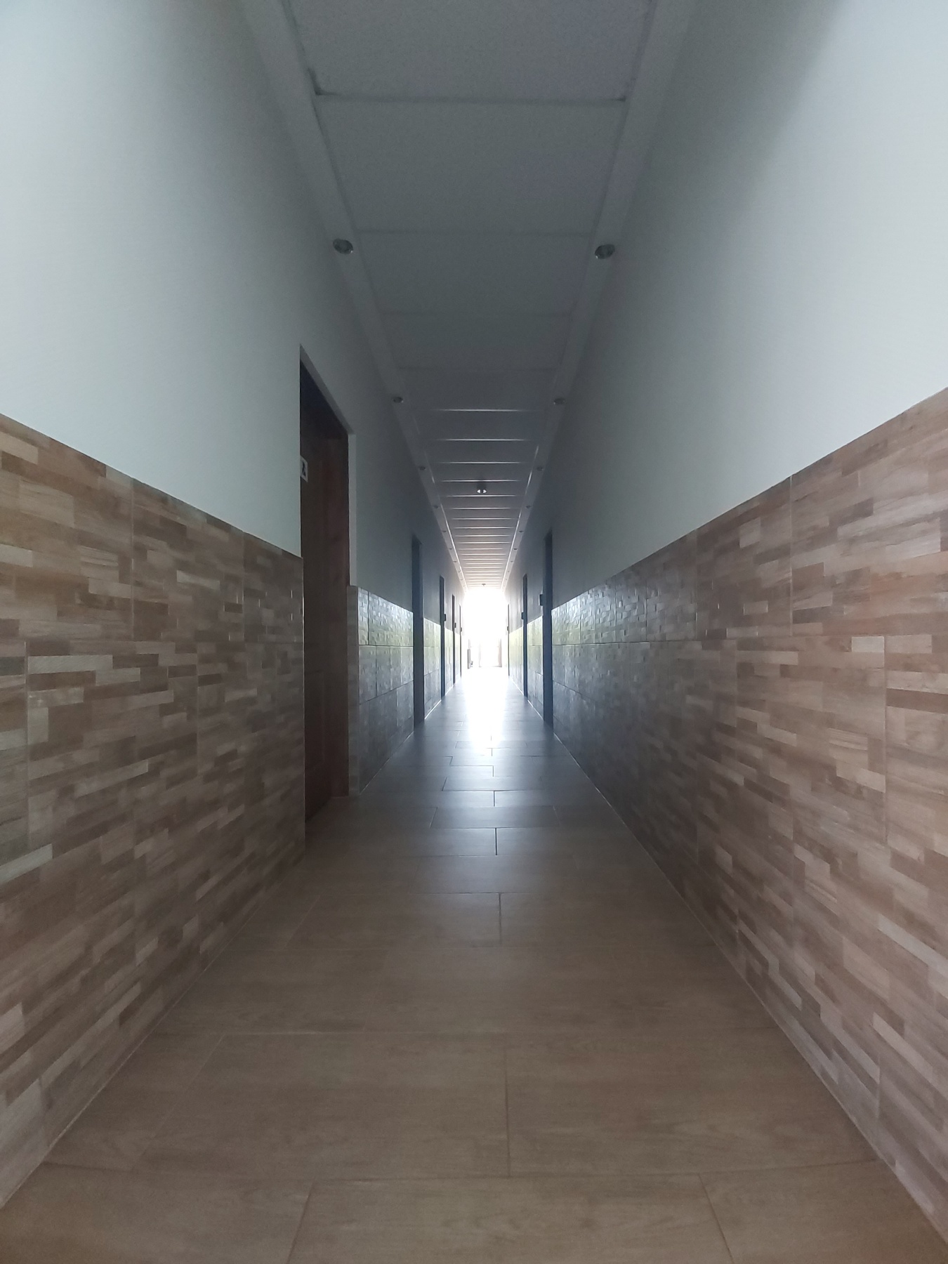 Emelet rövid folyosó